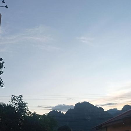 Inthavong Hotel/Guest House Vang Vieng Exteriér fotografie