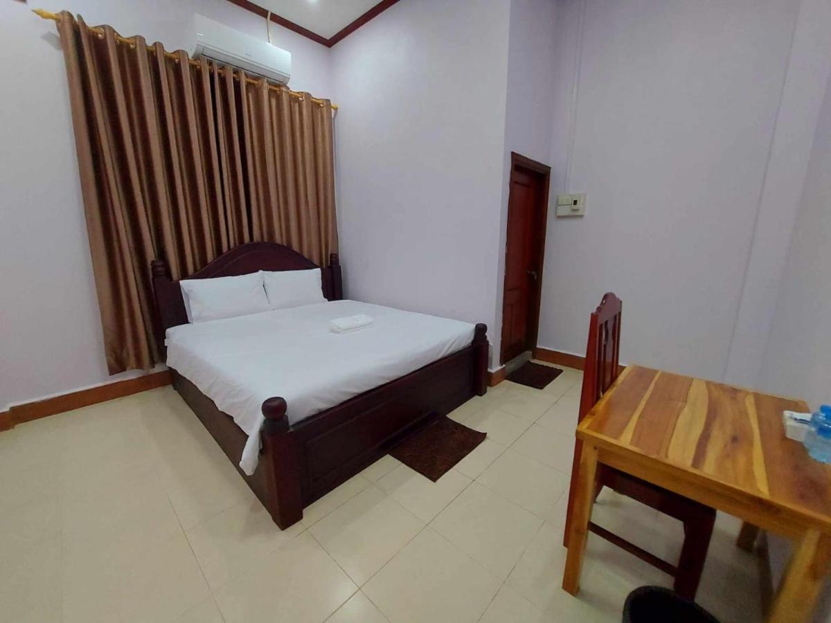 Inthavong Hotel/Guest House Vang Vieng Exteriér fotografie