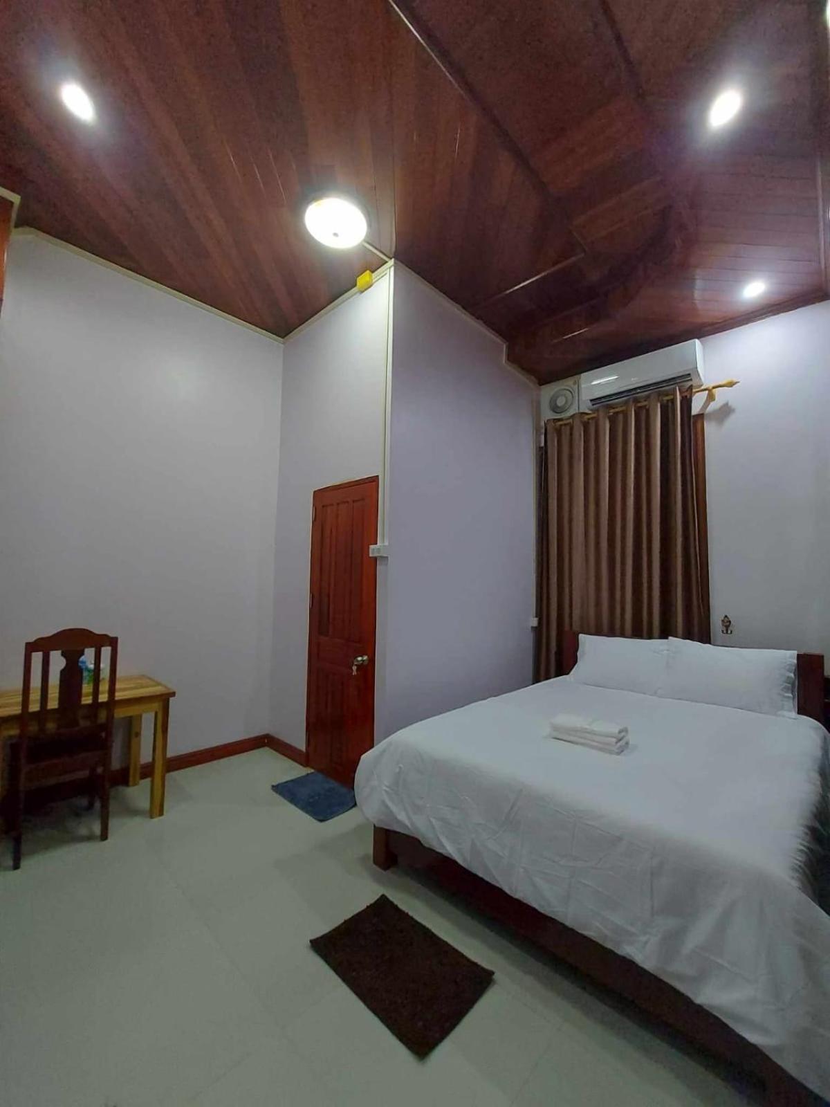Inthavong Hotel/Guest House Vang Vieng Exteriér fotografie