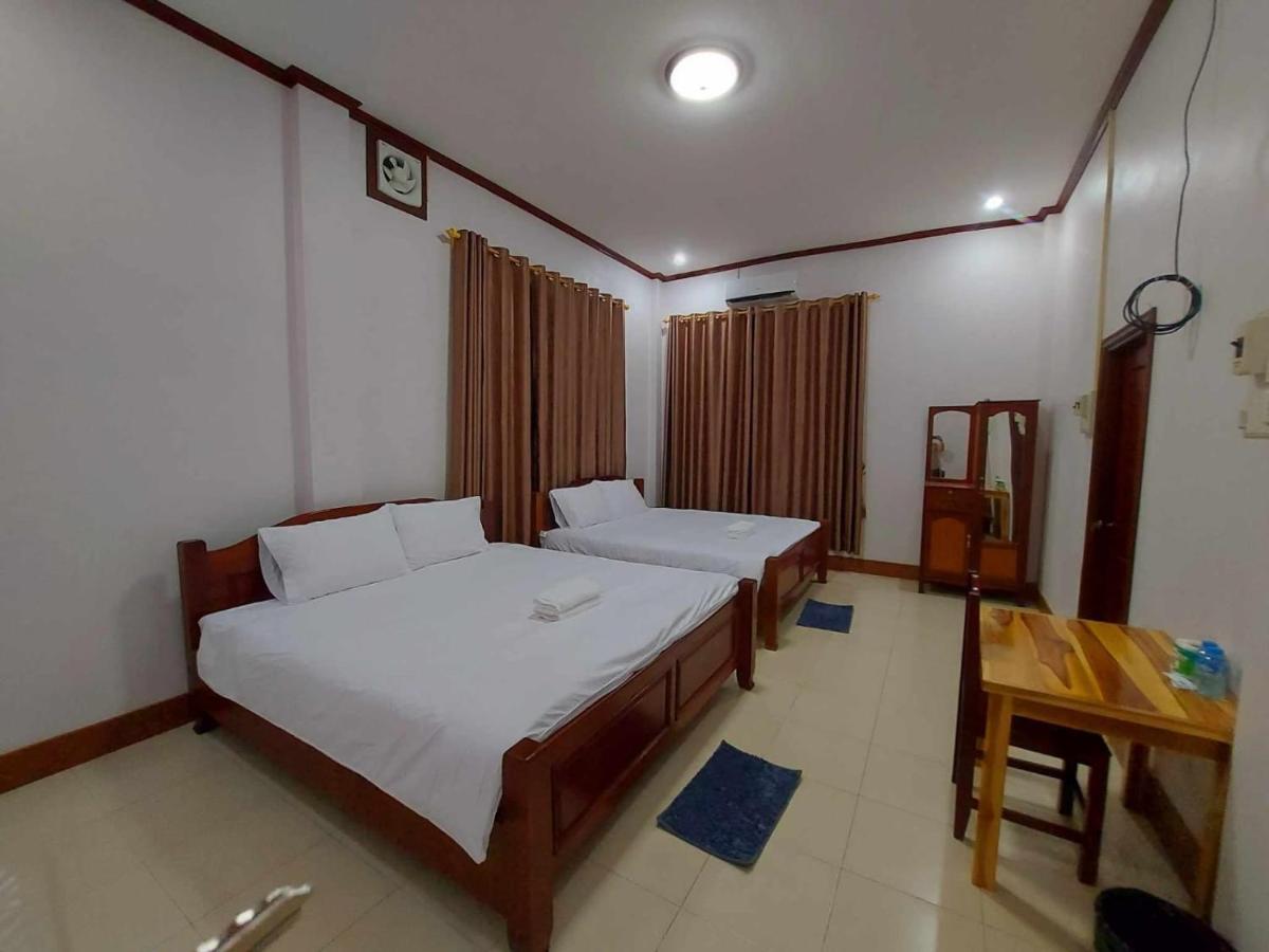 Inthavong Hotel/Guest House Vang Vieng Exteriér fotografie