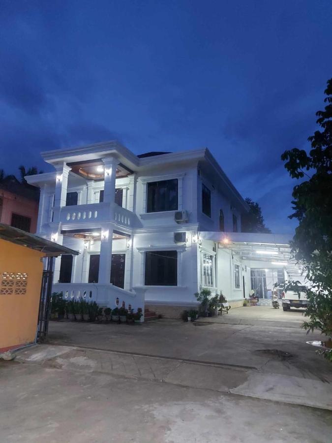 Inthavong Hotel/Guest House Vang Vieng Exteriér fotografie